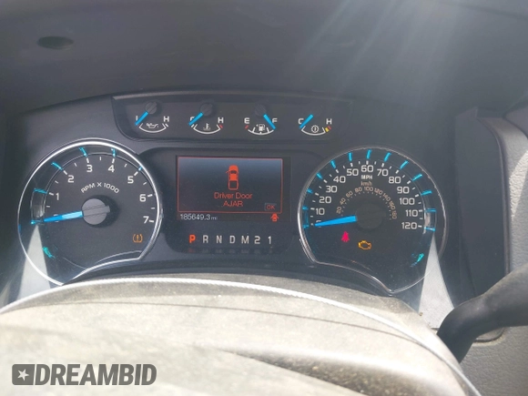 2013 Ford F-150 XL with VIN 1FTFW1ET7DFD87683, listed as a IAAI auction lot 42157395 with 185,649 mi miles. Bid and sale history available at carsss.com. Image 7.