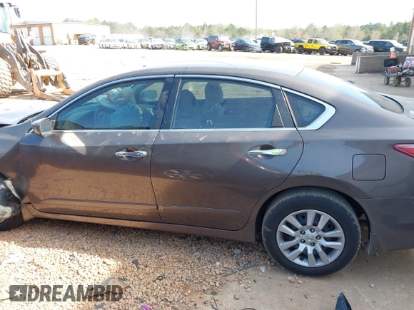 2013 Nissan Altima 2.5 S with VIN 1N4AL3AP4DC131970, listed as a IAAI auction lot 41915038 with 135,707 mi miles and . Bid and sale history available at carsss.com. Image 14.