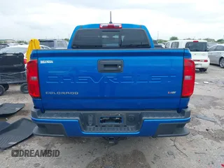 2021 Chevrolet Colorado 2WD LT z VIN 1GCGSCEN9M1226777, wystawiony jako IAAI lot #41895262 z przebiegiem 68 065 mil mil oraz . Historia ofert i sprzedaży dostępna na DreamBid. Obrazek 16.