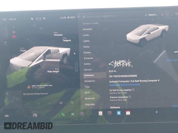2025 Tesla Cybertruck с VIN 7G2CEHED8SA059806, выставлен на аукционе IAAI как лот 41706116 с пробегом 212 миль миль и . История ставок и продаж доступна на DreamBid. Изображение 7.
