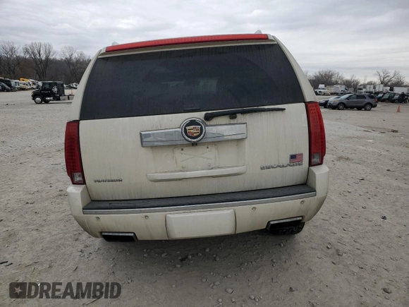 2014 Cadillac Escalade Platinum z VIN 1GYS4DEF6ER178624, wystawiony jako Copart lot #84922784 z przebiegiem 182 858 mil mil oraz Szkoda całkowita • Salvage title. Historia ofert i sprzedaży dostępna na DreamBid. Obrazek 6.