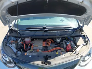 2017 Chevrolet Bolt EV LT z VIN 1G1FW6S08H4185243, wystawiony jako IAAI lot #42184763 z przebiegiem 78 347 mil mil oraz . Historia ofert i sprzedaży dostępna na DreamBid. Obrazek 10.