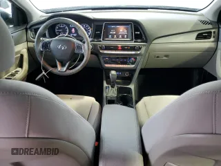 2018 Hyundai Sonata SEL z VIN 5NPE34AF4JH688080, wystawiony jako Copart lot #54577985 z przebiegiem 70 243 mil mil oraz Szkoda całkowita • Salvage title. Historia ofert i sprzedaży dostępna na DreamBid. Obrazek 8.