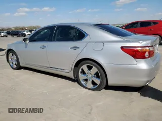 2011 Lexus LS 460 z VIN JTHBL5EF2B5102883, wystawiony jako Copart lot #49342705 z przebiegiem 94 082 mil mil oraz Czysty tytuł • Clean title. Historia ofert i sprzedaży dostępna na DreamBid. Obrazek 2.