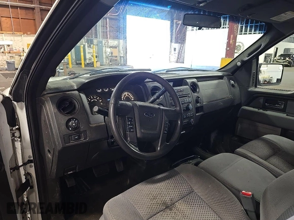 2013 Ford F-150 XL z VIN 1FTFX1EF5DFB22784, wystawiony jako IAAI lot #42651808 z przebiegiem 204 172 mil mil oraz . Historia ofert i sprzedaży dostępna na DreamBid. Obrazek 10.