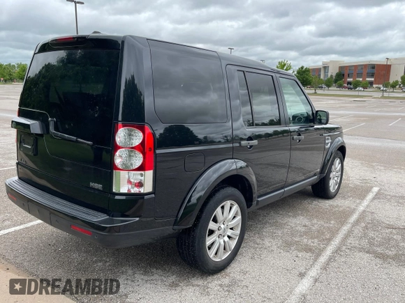 2013 Land Rover LR4 HSE with VIN SALAG2D40DA682332, listed as a Copart auction lot 55495535 with 116,937 mi miles and Clean Title. Bid and sale history available at DreamBid. Image 4.