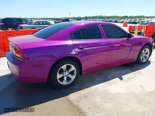 2011 Dodge Charger Rallye with VIN 2B3CL3CG3BH572226, listed as a IAAI auction lot 42071831 with 130,686 mi miles. Bid and sale history available at carsss.com. Image 4.