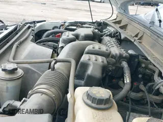 2016 Ford F-250 XL z VIN 1FTBF2A67GEA59162, wystawiony jako IAAI lot #43299691 z przebiegiem 163 591 mil mil oraz . Historia ofert i sprzedaży dostępna na DreamBid. Obrazek 19.