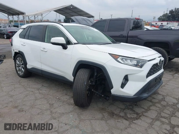 2019 Toyota RAV4 XLE Premium with VIN JTMA1RFV9KD513395, listed as a IAAI auction lot 41469143 with 28,406 mi miles. Bid and sale history available at carsss.com. Image 1.