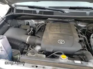 2017 Toyota Tundra SR5 с VIN 5TFRW5F1XHX220199, выставлен на аукционе Copart как лот 67594735 с пробегом 110 689 миль миль и Списание • Salvage title. История ставок и продаж доступна на DreamBid. Изображение 14.