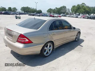 2005 Mercedes-Benz C 320 with VIN WDBRF64J45F610076, listed as a IAAI auction lot 42422374 with 136,991 mi miles and . Bid and sale history available at DreamBid. Image 4.