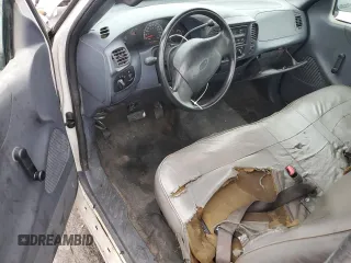 2000 Ford F-150 XL с VIN 1FTRF17W2YKA55667, выставлен на аукционе Copart как лот 83191704 с пробегом Не указан миль и Списание • Salvage title. История ставок и продаж доступна на DreamBid. Изображение 8.