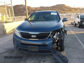 2015 Kia Sorento LX with VIN 5XYKT3A69FG607845, listed as a IAAI auction lot 40806894 with 102,416 mi miles and . Bid and sale history available at DreamBid. Image 12.