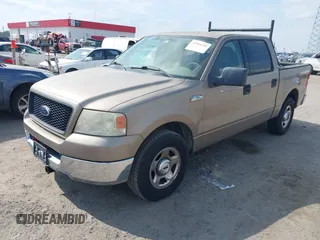 2004 Ford F-150 XLT with VIN 1FTRW12W74KD52290, listed as a IAAI auction lot 42066324 with 252,866 mi miles. Bid and sale history available at carsss.com. Image 17.