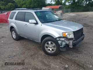 2011 Ford Escape Limited z VIN 1FMCU0EGXBKB84924, wystawiony jako IAAI lot #42285127 z przebiegiem 199 851 mil mil oraz . Historia ofert i sprzedaży dostępna na DreamBid. Obrazek 1.