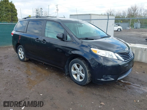 2013 Toyota Sienna LE AAS with VIN 5TDKK3DC8DS401419, listed as a IAAI auction lot 42007146 with 182,651 mi miles. Bid and sale history available at carsss.com. Image 1.