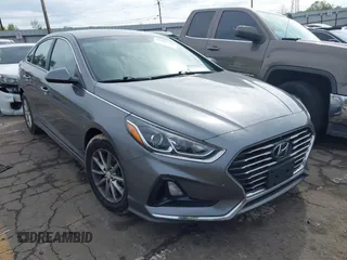 2018 Hyundai Sonata SE z VIN 5NPE24AF7JH699173, wystawiony jako IAAI lot #41923721 z przebiegiem 136 848 mil mil oraz . Historia ofert i sprzedaży dostępna na DreamBid. Obrazek 1.
