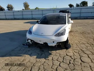 2023 Tesla Model 3 Performance z VIN 5YJ3E1EC3PF556807, wystawiony jako Copart lot #46990175 z przebiegiem Nie podano mil oraz Nie do naprawy • Non repairable. Historia ofert i sprzedaży dostępna na DreamBid. Obrazek 11.