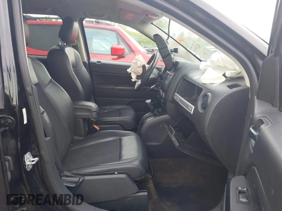 2017 Jeep Compass Sport SE z VIN 1C4NJDBB0HD101620, wystawiony jako IAAI lot #42253519 z przebiegiem 114 913 mil mil oraz . Historia ofert i sprzedaży dostępna na DreamBid. Obrazek 5.