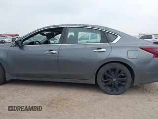 2017 Nissan Altima SL z VIN 1N4AL3AP7HC249081, wystawiony jako IAAI lot #42267925 z przebiegiem 95 529 mil mil oraz . Historia ofert i sprzedaży dostępna na DreamBid. Obrazek 14.