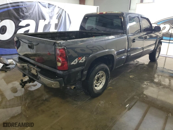 2004 Chevrolet Silverado 2500 Crew Cab LT with VIN 1GCGK23U74F143758, listed as a Copart auction lot 46089805 with 362,890 mi miles and Salvage Title. Bid and sale history available at carsss.com. Image 3.