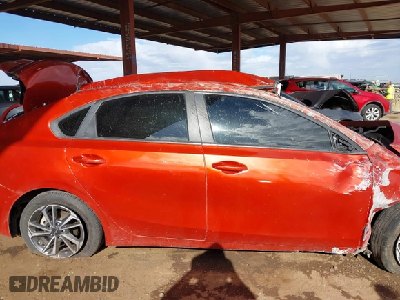 2023 Kia Forte LXS z VIN 3KPF24AD0PE508984, wystawiony jako IAAI lot #41784790 z przebiegiem 71 269 mil mil oraz . Historia ofert i sprzedaży dostępna na DreamBid. Obrazek 12.