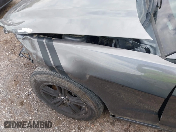 2014 Ford Mustang V6 с VIN 1ZVBP8AM7E5287185, выставлен на аукционе IAAI как лот 42187534 с пробегом 165 355 миль миль и . История ставок и продаж доступна на DreamBid. Изображение 6.