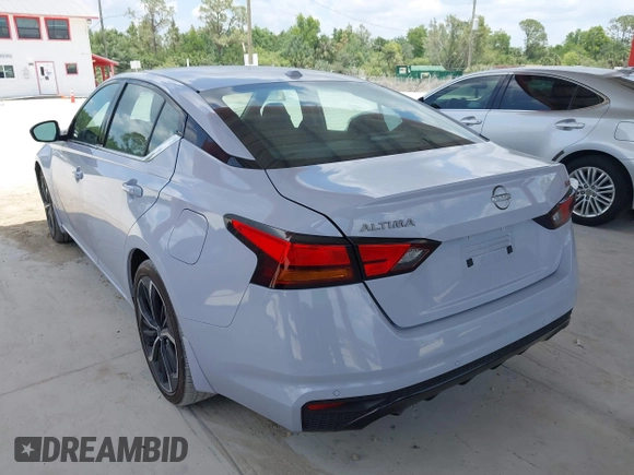 2024 Nissan Altima SR z VIN 1N4BL4CV2RN380575, wystawiony jako IAAI lot #42322744 z przebiegiem 10 763 mil mil oraz . Historia ofert i sprzedaży dostępna na DreamBid. Obrazek 3.