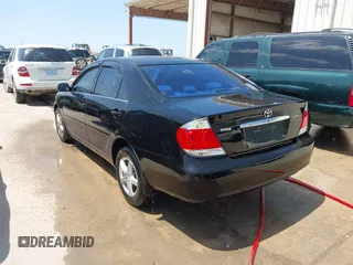 2006 Toyota Camry STD with VIN 4T1BE32K06U714721, listed as a IAAI auction lot 42142647 with 178,624 mi miles and . Bid and sale history available at carsss.com. Image 3.