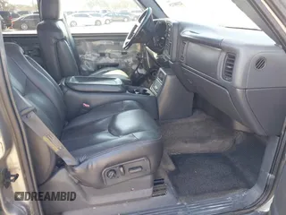 2002 Chevrolet Avalanche with VIN 3GNEC13T32G176233, listed as a IAAI auction lot 42108329 with 312,126 mi miles and . Bid and sale history available at DreamBid. Image 5.