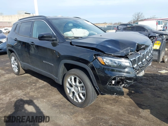 2024 Jeep Compass Latitude Lux with VIN 3C4NJDFN0RT140417, listed as a IAAI auction lot 41657031 with 4,449 mi miles and . Bid and sale history available at DreamBid. Image 1.