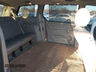 2005 Toyota Sienna XLE z VIN 5TDBA22C95S047413, wystawiony jako IAAI lot #41266507 z przebiegiem 174 765 mil mil oraz . Historia ofert i sprzedaży dostępna na DreamBid. Obrazek 8.