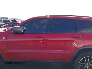 2018 Jeep Grand Cherokee Trailhawk с VIN 1C4RJFLG3JC399051, выставлен на аукционе IAAI как лот 42359437 с пробегом 70 956 миль миль и . История ставок и продаж доступна на DreamBid. Изображение 15.