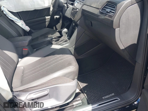 2024 Volkswagen Tiguan SE R-Line Black с VIN 3VV8B7AX0RM112035, выставлен на аукционе IAAI как лот 41978774 с пробегом 7 658 миль миль и . История ставок и продаж доступна на DreamBid. Изображение 5.