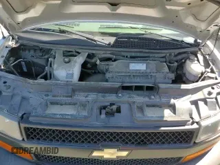2018 Chevrolet Express Cargo с VIN 1GCWGAFP3J1318769, выставлен на аукционе Copart как лот 50991335 с пробегом 147 260 миль миль и Чистый • Clean title. История ставок и продаж доступна на DreamBid. Изображение 13.