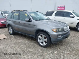 2006 BMW X5 4.4i with VIN 5UXFB53546LV26808, listed as a IAAI auction lot 41725758 with 111,117 mi miles. Bid and sale history available at carsss.com. Image 1.