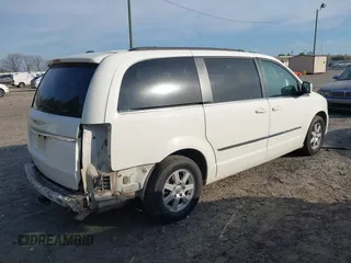 2012 Chrysler Town & Country Touring z VIN 2C4RC1BG6CR213480, wystawiony jako IAAI lot #41887256 z przebiegiem 153 200 mil mil oraz . Historia ofert i sprzedaży dostępna na DreamBid. Obrazek 4.