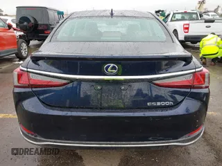2021 Lexus ES with VIN 58ADA1C12MU012436, listed as a IAAI auction lot 41782514 with 37,689 mi miles. Bid and sale history available at carsss.com. Image 17.