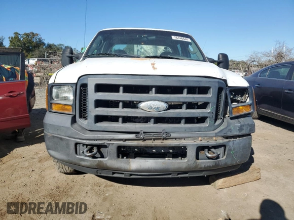 2006 Ford Super Duty F-250 XL with VIN 1FTSW20546ED68305, listed as a Copart auction lot 76146644 with 187,934 mi miles and Salvage Title. Bid and sale history available at carsss.com. Image 5.