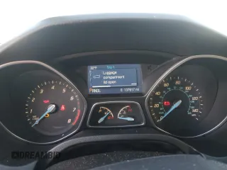 2014 Ford Focus SE with VIN 1FADP3F28EL228637, listed as a Copart auction lot 86216274 with 137,617 mi miles and Clean Title. Bid and sale history available at carsss.com. Image 9.