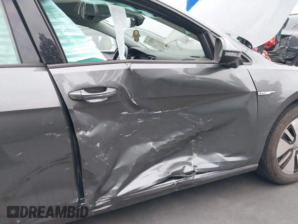 2019 Volkswagen Golf SEL Premium с VIN WVWPR7AU0KW911072, выставлен на аукционе IAAI как лот 42028291 с пробегом 33 726 миль миль и . История ставок и продаж доступна на DreamBid. Изображение 6.