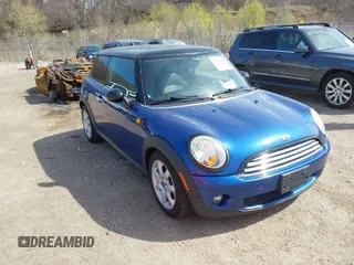 2008 MINI Hardtop with VIN WMWMF33528TT61214, listed as a IAAI auction lot 42054321 with 126,006 mi miles and . Bid and sale history available at DreamBid. Image 1.