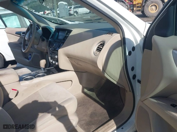 2013 Nissan Pathfinder Platinum with VIN 5N1AR2MN5DC610455, listed as a IAAI auction lot 41879396 with 111913 miles. Bid and sale history available at carsss.com. Image 5.
