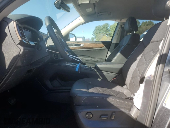 2024 Volkswagen Atlas SE with VIN 1V2HR2CA2RC536368, listed as a Copart auction lot 53490425 with 15,331 mi miles and Salvage title. Bid and sale history available at DreamBid. Image 7.