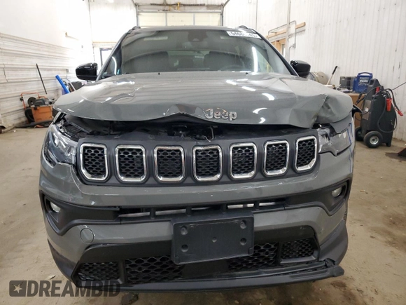 2023 Jeep Compass Latitude Lux with VIN 3C4NJDFN3PT569886, listed as a Copart auction lot 54680145 with 13,633 mi miles and Salvage title. Bid and sale history available at DreamBid. Image 5.