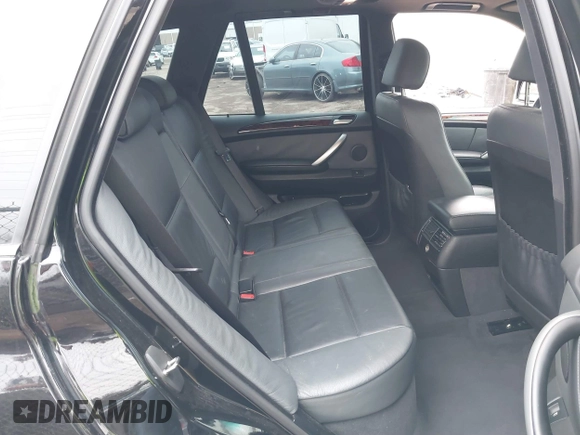 2002 BMW X5 4.4i with VIN 5UXFB33582LH31341, listed as a IAAI auction lot 41548139 with 82,188 mi miles. Bid and sale history available at carsss.com. Image 8.