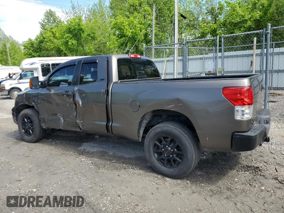 2010 Toyota Tundra z VIN 5TFUW5F19AX137573, wystawiony jako Copart lot #54045955 z przebiegiem 236 068 mil mil oraz Szkoda całkowita • Salvage title. Historia ofert i sprzedaży dostępna na DreamBid. Obrazek 2.