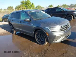 2024 Volkswagen Tiguan SE with VIN 3VVNB7AX5RM198591, listed as a IAAI auction lot 41827750 with 5,690 mi miles and . Bid and sale history available at DreamBid. Image 1.