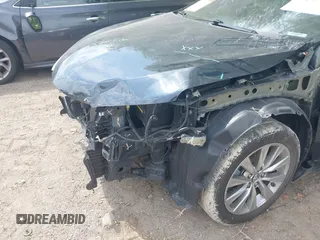 2017 Toyota Camry XLE z VIN 4T1BF1FK2HU759707, wystawiony jako IAAI lot #42192165 z przebiegiem 103 000 mil mil oraz . Historia ofert i sprzedaży dostępna na DreamBid. Obrazek 6.
