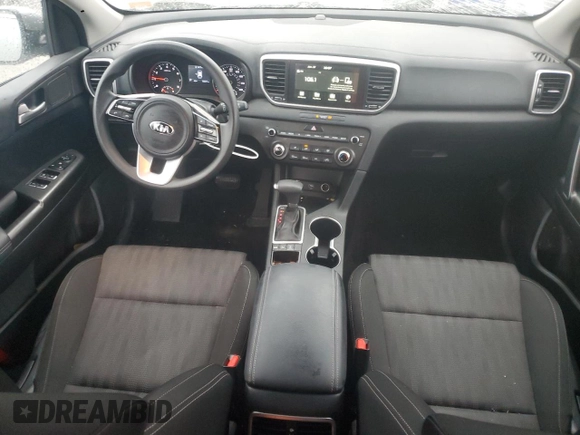 2020 Kia Sportage LX z VIN KNDPMCAC6L7650962, wystawiony jako Copart lot #42607465 z przebiegiem 56 021 mil mil oraz Szkoda całkowita • Salvage title. Historia ofert i sprzedaży dostępna na DreamBid. Obrazek 8.